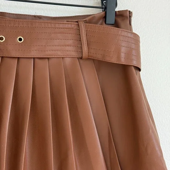 Zara Brown Pleated Leather-Look Mini Skirt with Belt - Picture 4 of 8